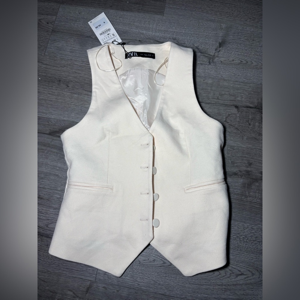 Zara Cream Women's Tailored Vest. Size Small.